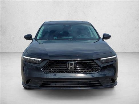 Certified 2025 Honda Accord SE image 7