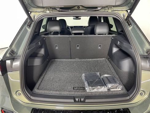 New 2026 Volkswagen Tiguan SE R-Line AWD/4WD image 15