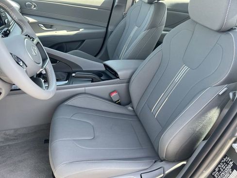 New 2026 Hyundai Elantra Sport FWD image 24