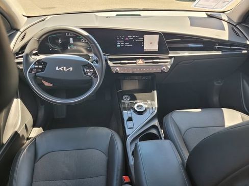 Used 2023 Kia Niro EX FWD image 14