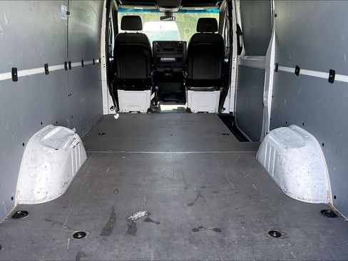 Used 2023 Mercedes-Benz Sprinter 2500 image 9