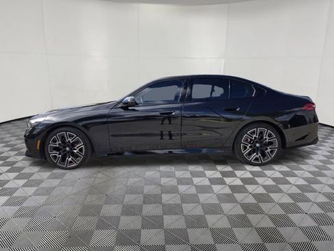 Used 2024 BMW 530i 530i w/ M Sport Package image 4