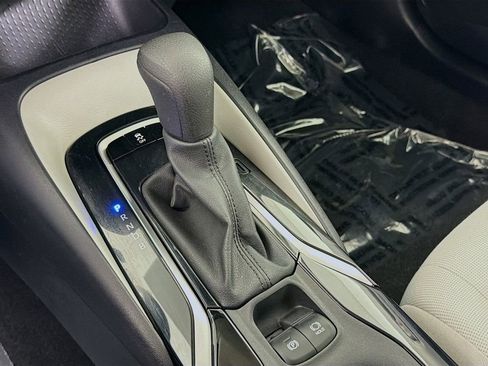 Used 2022 Toyota Corolla LE image 17