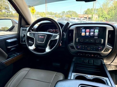 Used 2018 GMC Sierra 1500 SLT w/ SLT Premium Package image 16