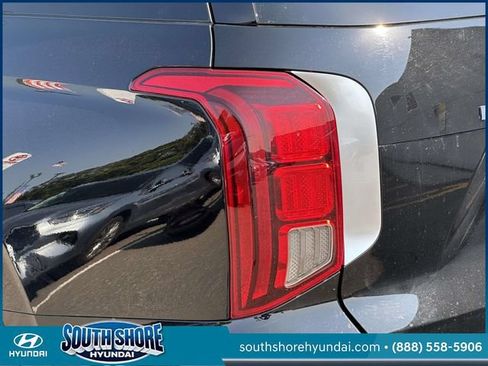 Certified 2024 Hyundai Palisade Limited AWD/4WD image 11