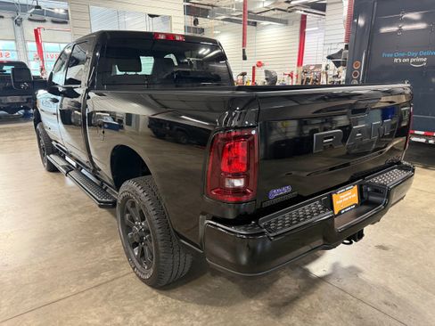 Used 2025 RAM 2500 Big Horn AWD/4WD image 24
