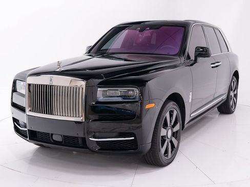 Certified 2022 Rolls-Royce Cullinan AWD/4WD image 1