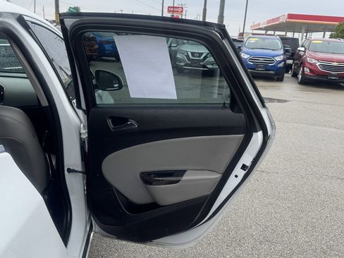 Used 2016 Buick Verano w/ Comfort Package FWD image 23