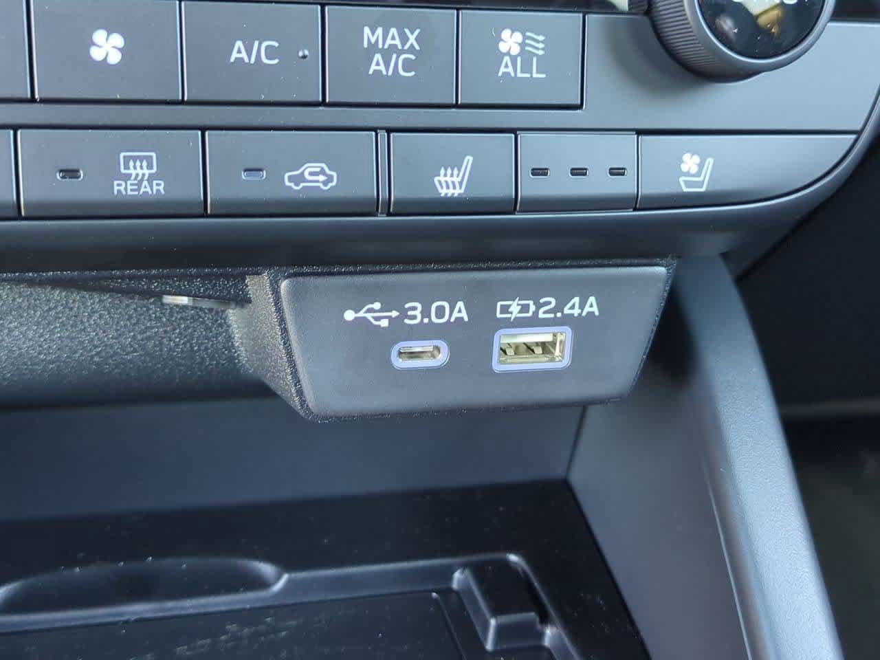 New 2026 Subaru Outback Touring AWD/4WD image 32