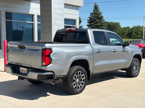 Used 2024 Chevrolet Colorado LT w/ LT Convenience Package III RWD image 8