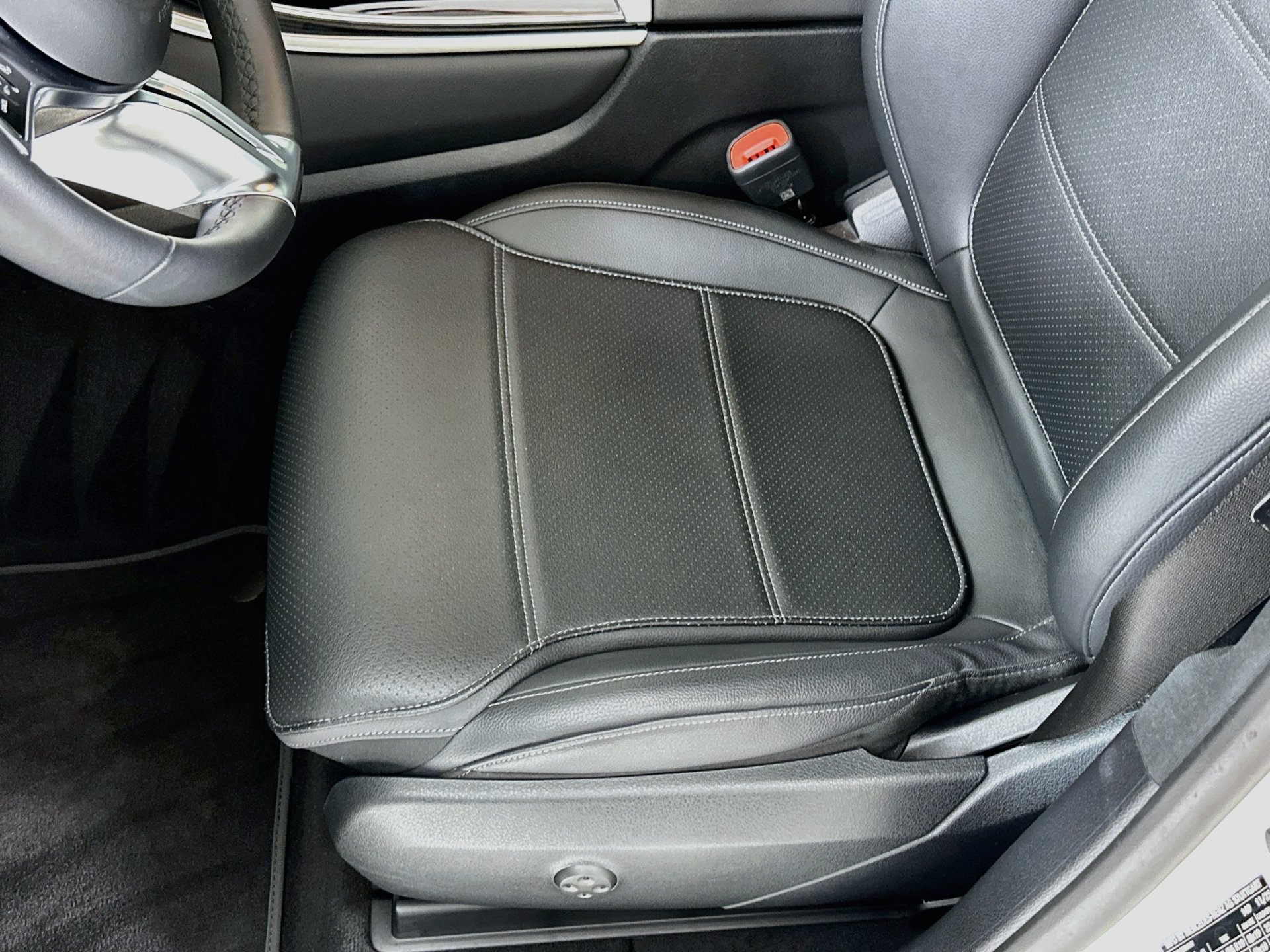 Certified 2026 Mercedes-Benz GLC 300 image 20