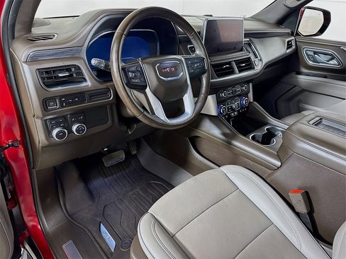 Certified 2023 GMC Yukon XL SLT image 7