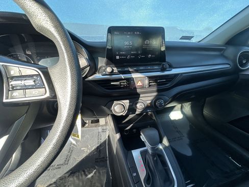 Certified 2024 Kia Forte LXS w/ LXS Technology Package image 24