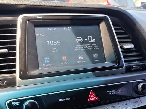 Used 2018 Hyundai Sonata SE FWD image 25