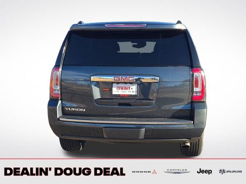 Used 2020 GMC Yukon Denali w/ Denali Premium Package image 5