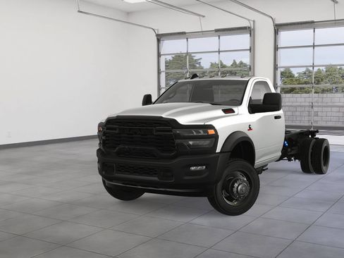 New 2025 RAM 4500 Tradesman AWD/4WD image 2