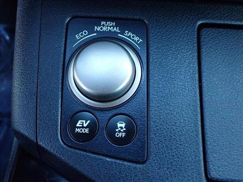 Used 2013 Lexus ES 300h Hybrid image 18