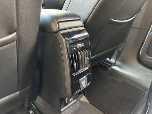 Used 2025 Jeep Compass Limited image 23