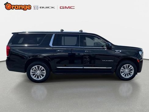 Used 2023 GMC Yukon XL SLT RWD image 2