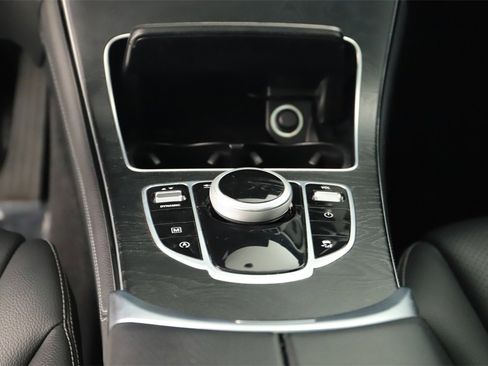 Used 2018 Mercedes-Benz GLC 300 GLC 300 image 21