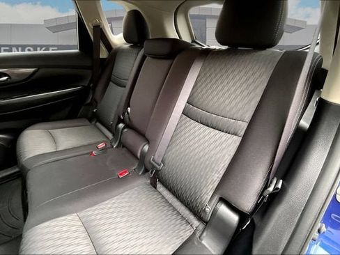 Used 2019 Nissan Rogue SV w/ Premium Package AWD/4WD image 26