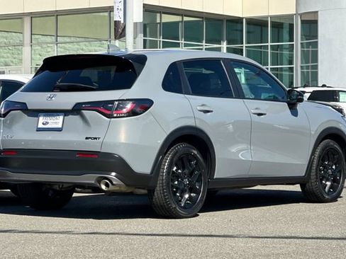 Used 2024 Honda HR-V Sport image 4