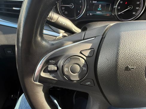 Used 2019 Buick Enclave Essence FWD image 20