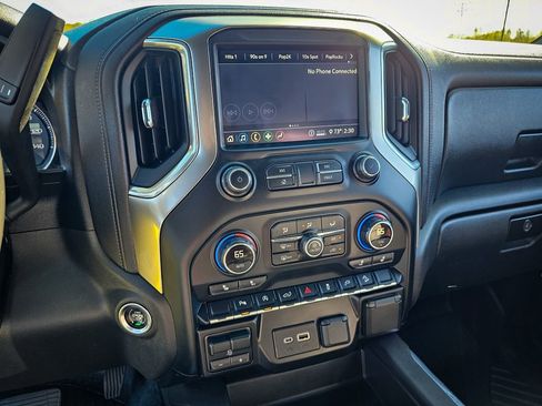 Used 2020 Chevrolet Silverado 1500 LT Trail Boss image 23