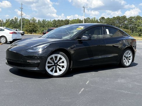 Used 2022 Tesla Model 3 Long Range AWD/4WD image 2
