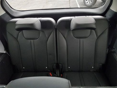 Used 2024 Kia Sorento S image 14