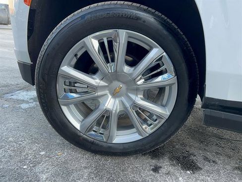 Used 2023 Chevrolet Tahoe High Country image 9