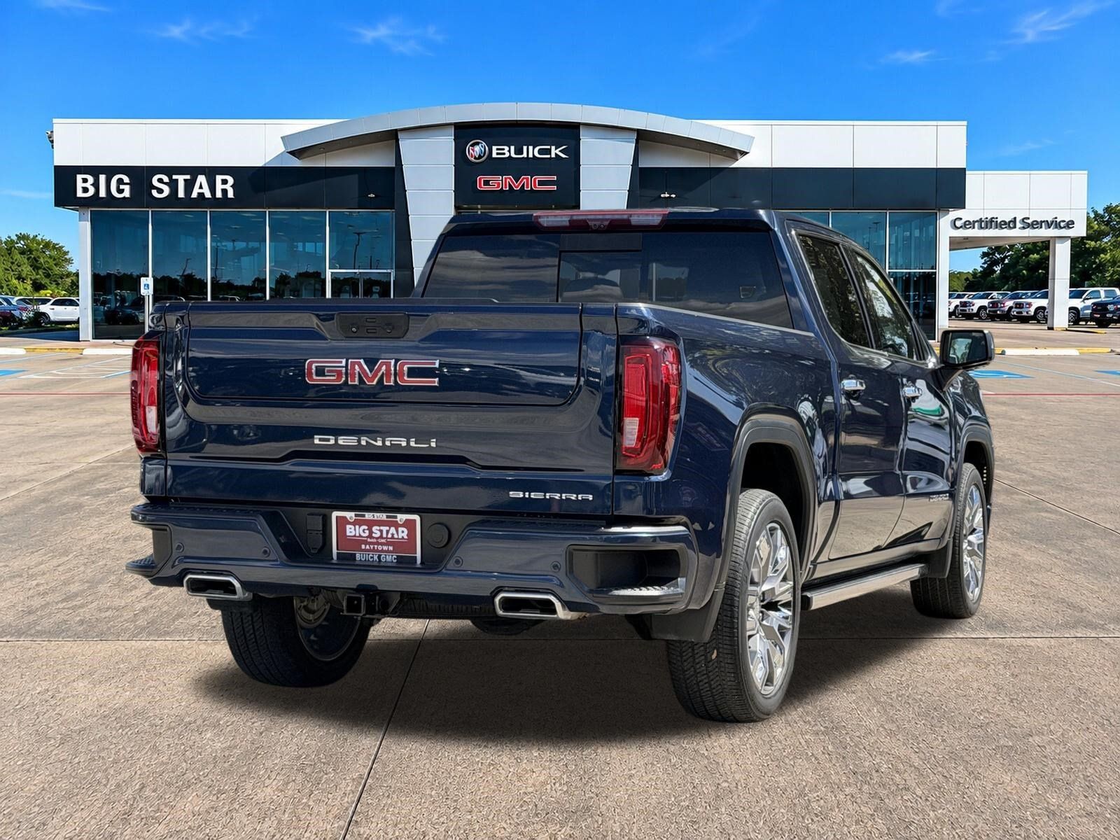 Used 2023 GMC Sierra 1500 Denali w/ Denali Reserve Package AWD/4WD image 5