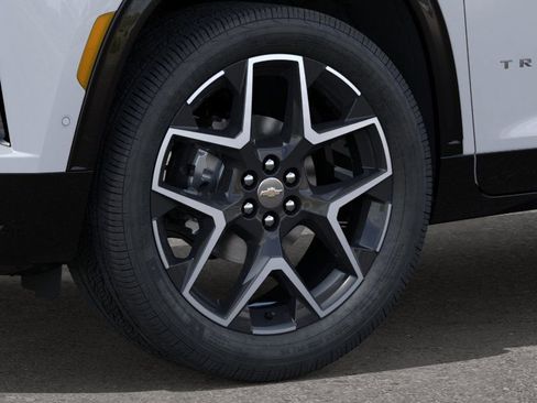 New 2026 Chevrolet Traverse High Country image 9