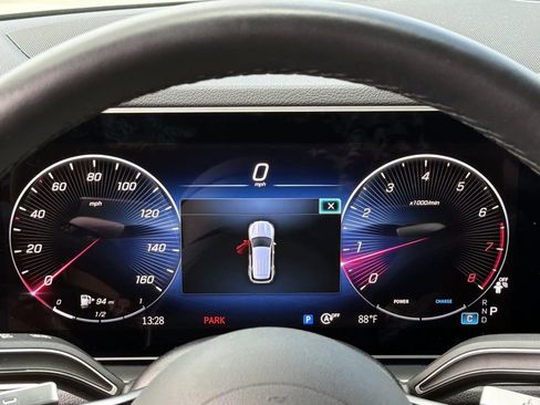 Used 2025 Mercedes-Benz GLE 450 4MATIC w/ Winter Package image 29
