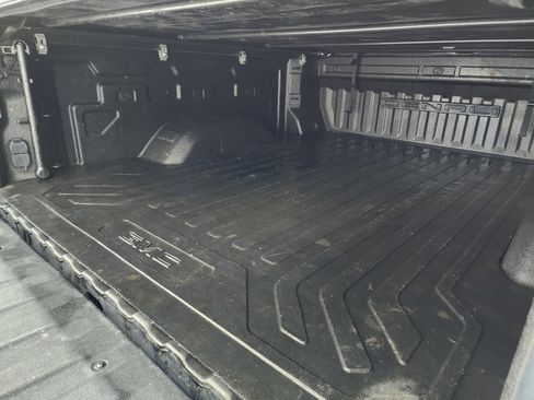 Used 2023 GMC Sierra 3500 Denali w/ Denali Ultimate Package image 5