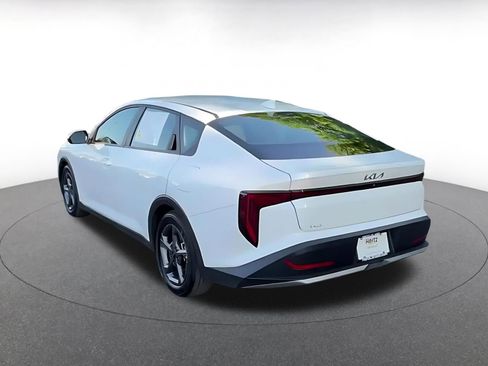 Used 2025 Kia K4 LXS FWD image 11