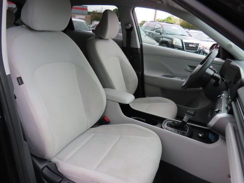 Used 2025 Hyundai Kona SEL AWD/4WD image 27