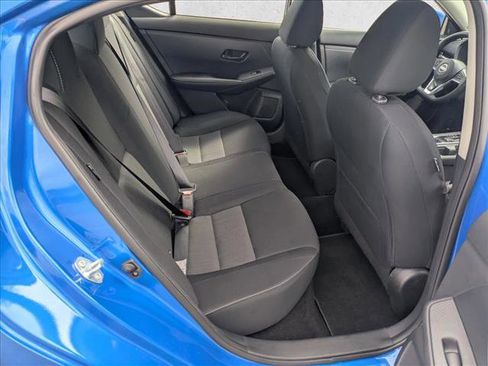 Used 2025 Nissan Sentra SV image 17