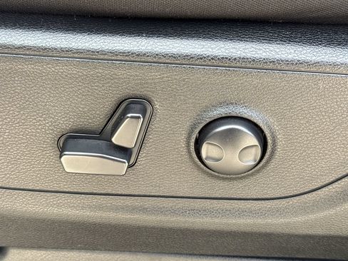 Used 2023 RAM 1500 Big Horn AWD/4WD image 25