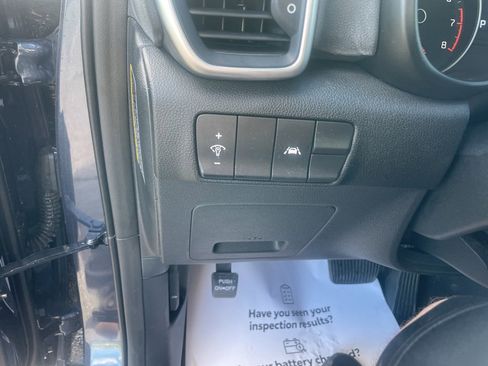 Used 2021 Kia Sportage LX image 17