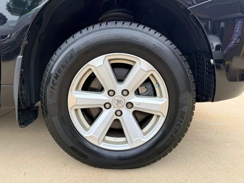 Used 2010 Toyota Highlander 4WD image 16