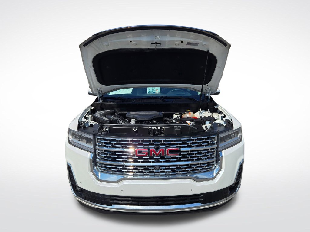 Used 2020 GMC Acadia Denali w/ Technology Package FWD image 18
