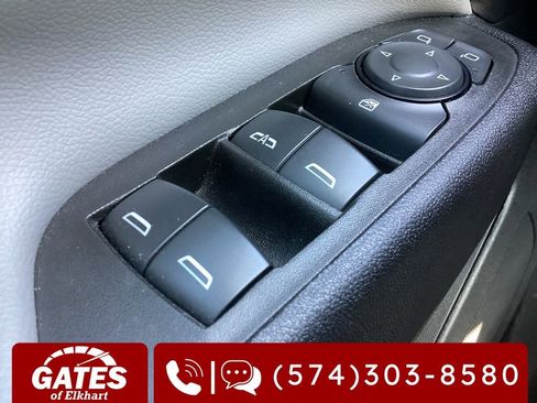 Used 2024 Chevrolet Equinox LT image 24