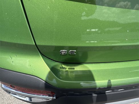 New 2025 Volkswagen Taos SE image 7