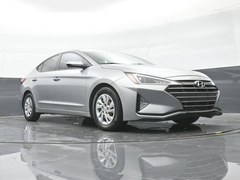 Used 2020 Hyundai Elantra SE image 36