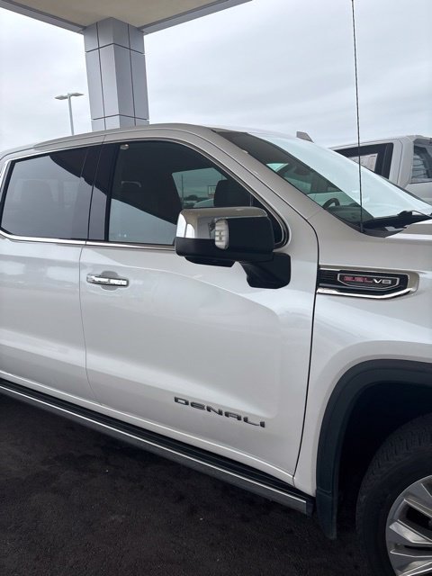 Used 2022 GMC Sierra 1500 Denali w/ Denali Premium Package AWD/4WD image 10
