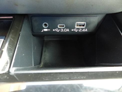 Used 2025 Subaru Legacy Premium image 41