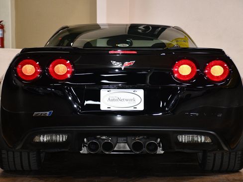 Used 2011 Chevrolet Corvette ZR1 w/ Preferred Equipment Group RWD image 2