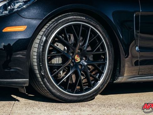 Used 2018 Porsche Panamera 4S image 52