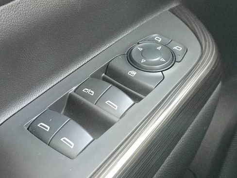 Used 2019 GMC Acadia SLT w/ Black Edition image 29